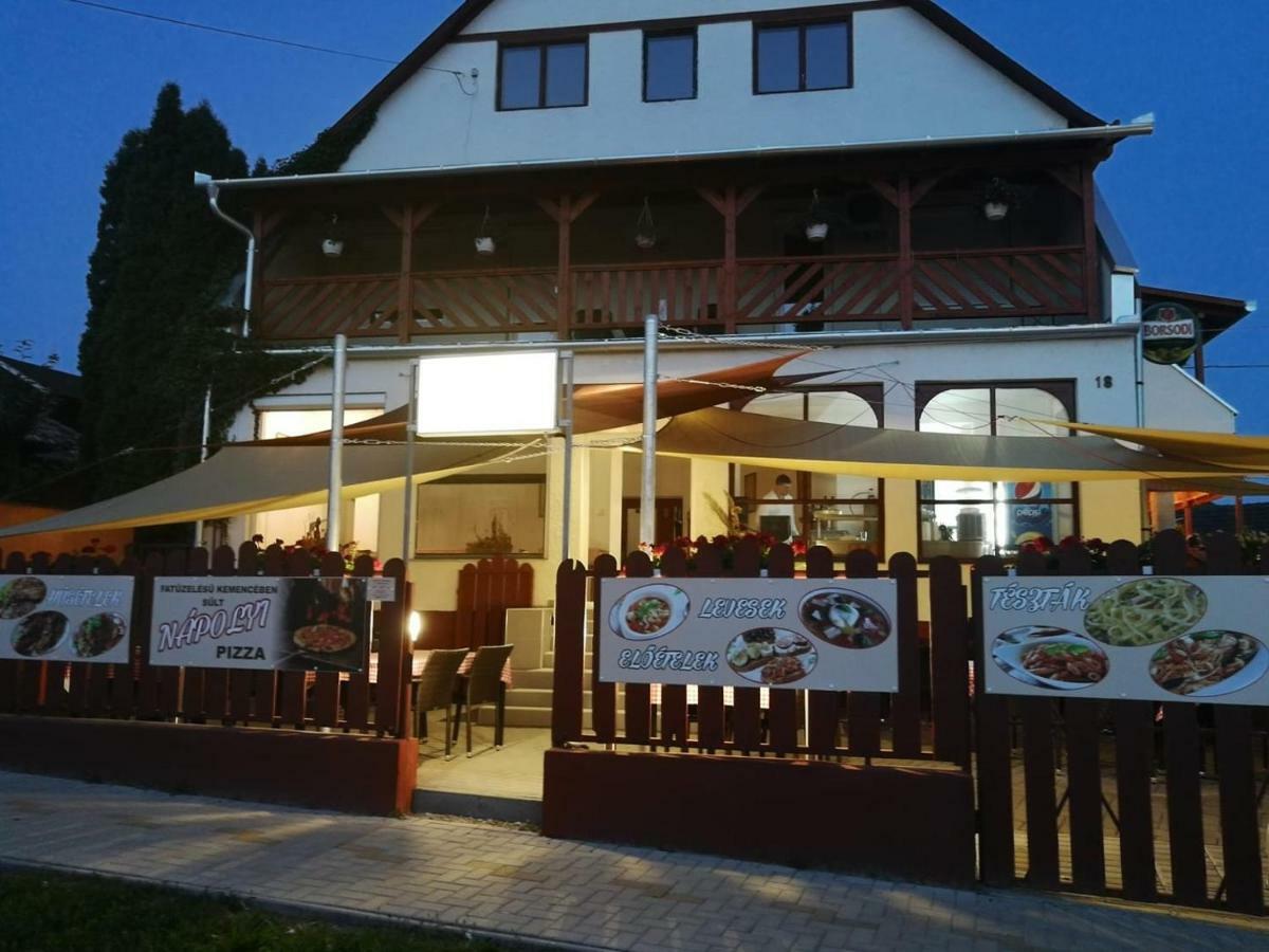 Apartmán Vadasztanya Fogado Egerszalók Exteriér fotografie